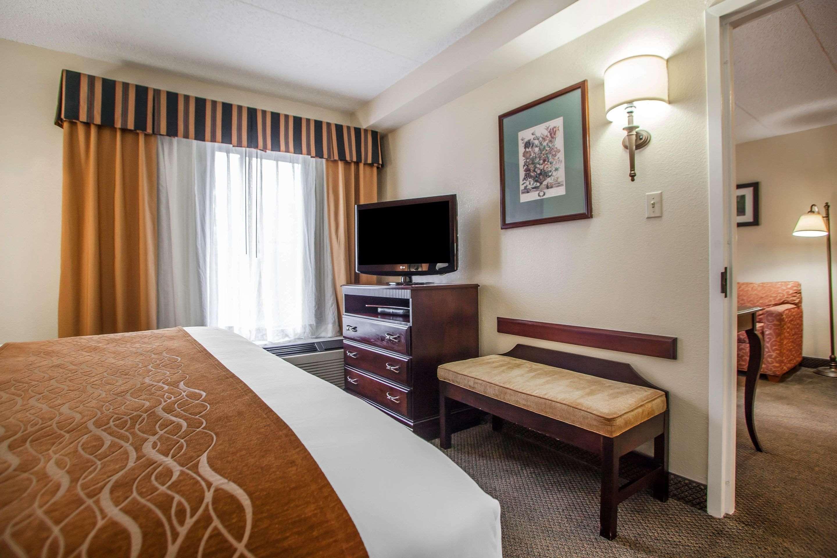 Comfort Inn & Suites Somerset - New Brunswick Exteriér fotografie